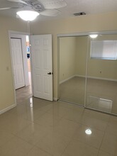 17282 Whitewater Ct, Unit 17282 in Ft. Myers, FL - Foto de edificio - Building Photo