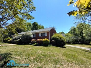 101 W Roosevelt St in Mebane, NC - Building Photo - Building Photo