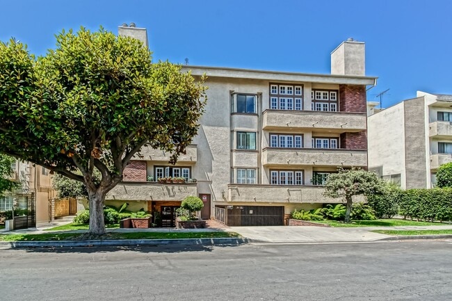 1853 S Bentley Ave in Los Angeles, CA - Building Photo - Building Photo