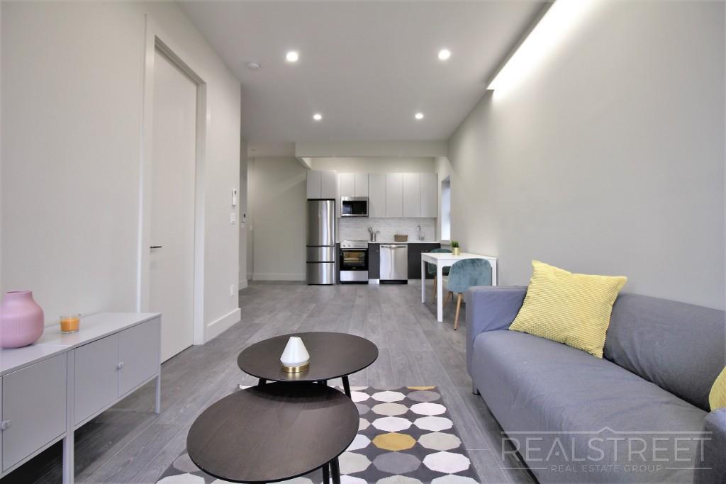 446 Gates Ave in Brooklyn, NY - Building Photo