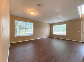 1125 Greenbend Dr in Denton, TX - Building Photo - Building Photo