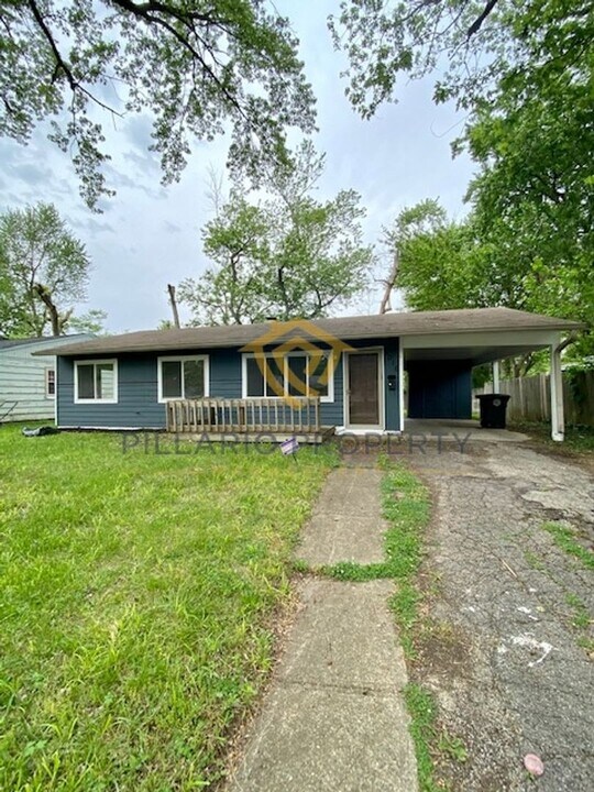 5016 Leone Dr in Lawrence, IN - Building Photo