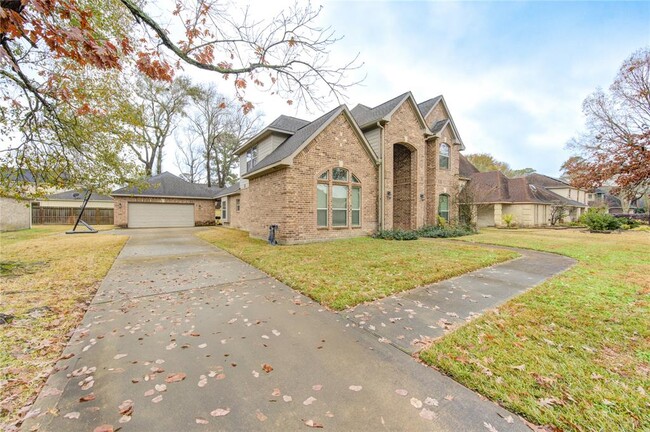 19707 Pinehurst Trail Dr in Humble, TX - Building Photo - Building Photo