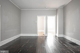 37 Carroll Ave in Monroe, NJ - Building Photo - Building Photo