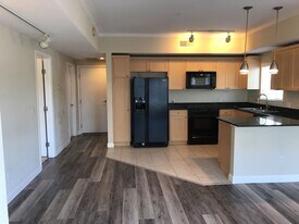 1818 Moore Blvd in Davis, CA - Building Photo