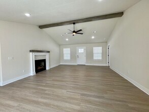 69 Stoneykirk Dr in Bella Vista, AR - Building Photo - Building Photo