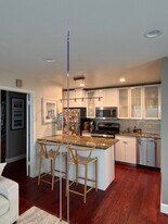 209 38th Pl in Manhattan Beach, CA - Building Photo