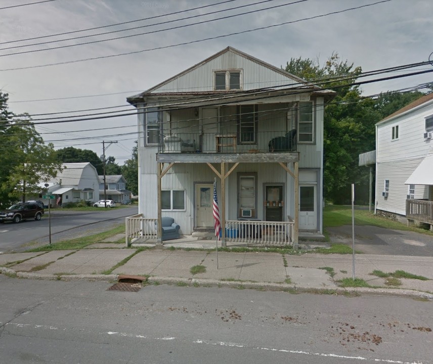 7206 Main St in Ovid, NY - Building Photo