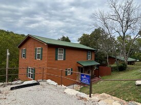 721 Shore Rd in Powersite, MO - Building Photo