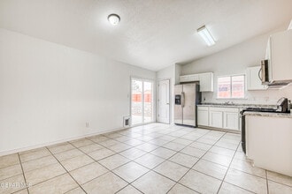12103 Royal Woods Dr in El Paso, TX - Building Photo - Building Photo