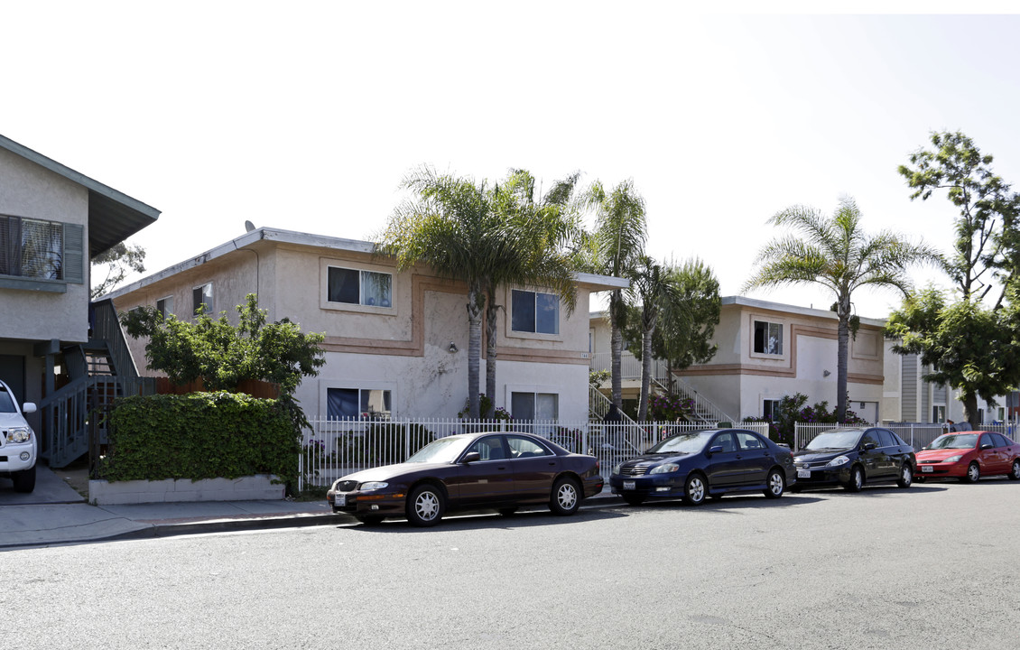 344 Garfield St in Oceanside, CA - Building Photo