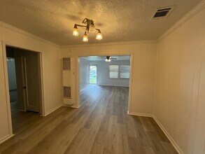 500 Scott St in Baytown, TX - Building Photo - Building Photo