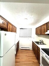 131 Woodland Dr in Montville, CT - Building Photo - Building Photo