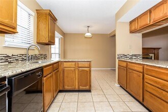 616 Firelane Rd in Edmond, OK - Building Photo - Building Photo