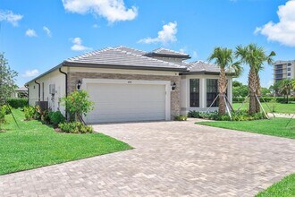4434 Tacoma Pk Dr in Oakland Park, FL - Building Photo - Building Photo