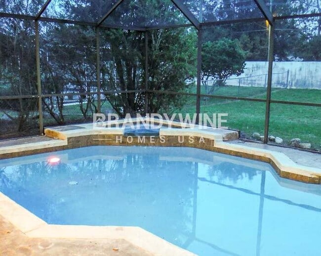 5654 Mossberg Dr in New Port Richey, FL - Foto de edificio - Building Photo