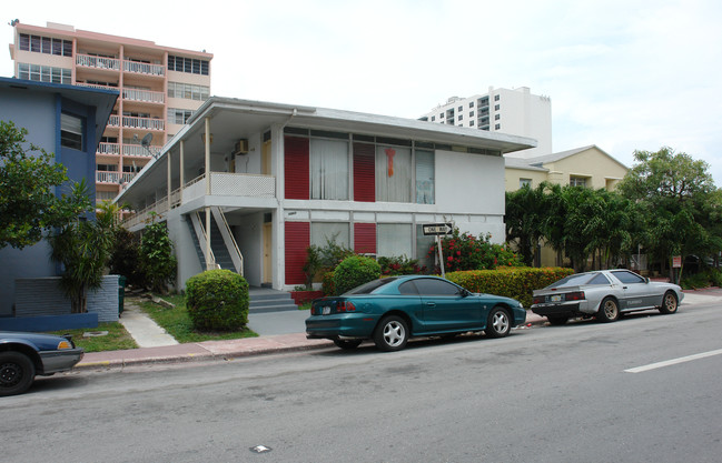 South Harding Apartments in Miami Beach, FL - Building Photo - Building Photo