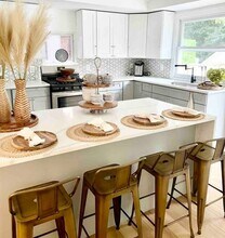 355 Lake Ave in Oakhurst, NJ - Foto de edificio - Building Photo