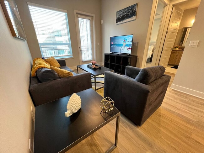 property at 1520 San Jacinto St