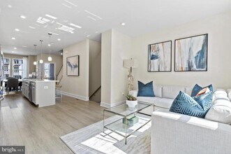 3427 WHIPPETT Way in Hyattsville, MD - Building Photo - Building Photo