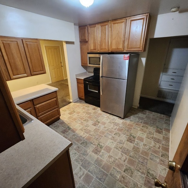 property at 213 E Coatsville Ave