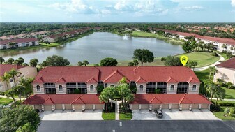 2760 Cypress Trace Cir in Naples, FL - Building Photo