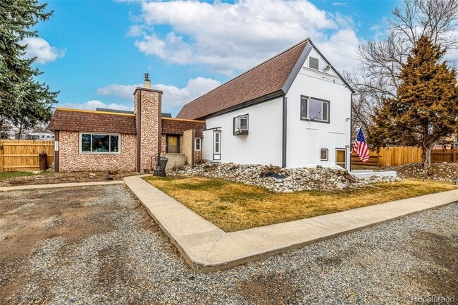 property at 2831 Reed St