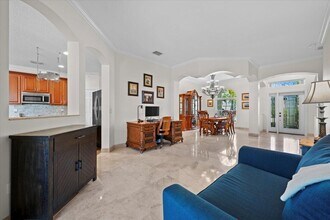 1575 Newhaven Point Ln in Royal Palm Beach, FL - Building Photo - Building Photo