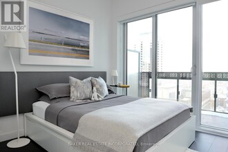 15-3415 Roehampton Ave in Toronto, ON - Building Photo - Building Photo