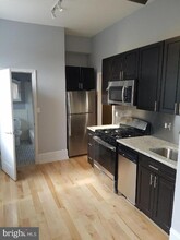 2034 Chestnut St in Philadelphia, PA - Building Photo - Building Photo