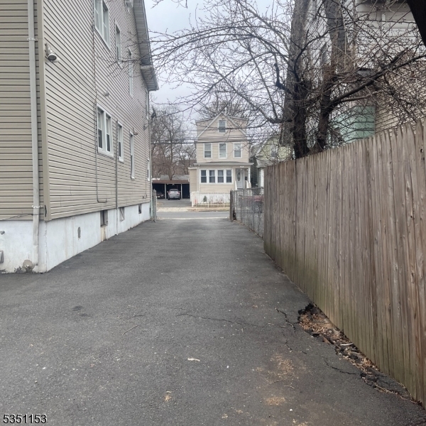 23 Cleremont Ave in Irvington, NJ - Foto de edificio - Building Photo