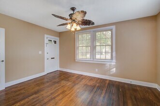 15 Addlestone Ave in Charleston, SC - Foto de edificio - Building Photo