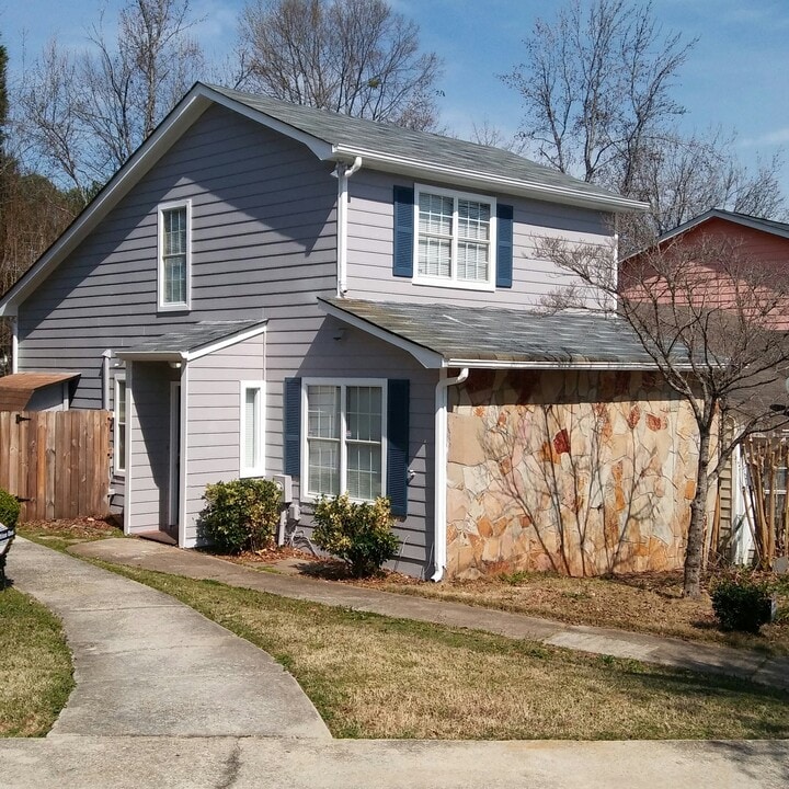 1924 Cornell Way in Morrow, GA - Building Photo