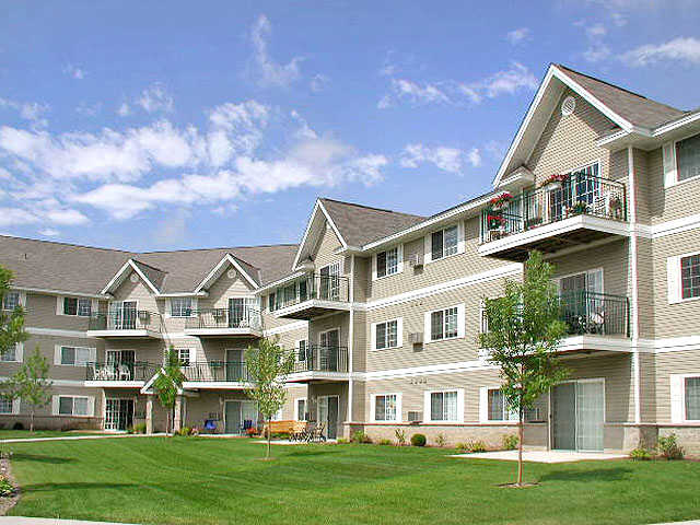 The Preserve at Commerce in Rogers, MN - Building Photo