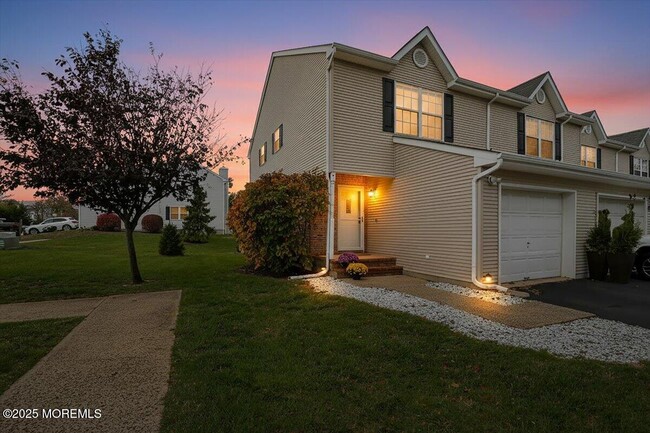 7 Lucia Ct in Matawan, NJ - Building Photo - Building Photo