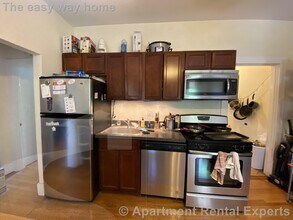 1210 Cambridge St, Unit #5 in Cambridge, MA - Foto de edificio - Building Photo