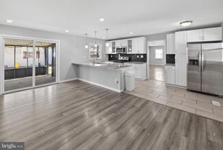 55 Ember Ln in Willingboro, NJ - Building Photo - Building Photo