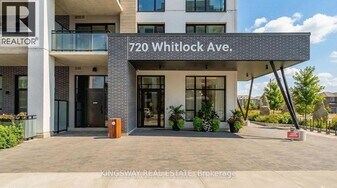 720 Whitlock Ave in Milton, ON - Building Photo