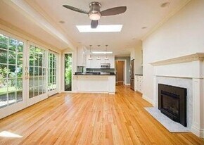 1141 Troon Rd in Lake Oswego, OR - Building Photo