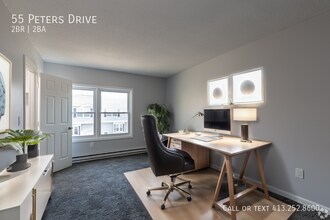 55 Peters Dr in Groton, CT - Building Photo - Building Photo