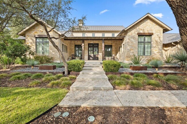 1909 Knights Chance Ln in Spicewood, TX - Building Photo - Building Photo