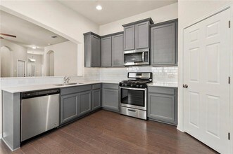 1101 Goldilocks Ln in Manchaca, TX - Building Photo - Building Photo