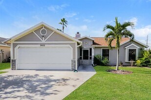 3602 75th Terrace E in Sarasota, FL - Building Photo