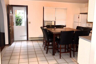 17 Bronxville Ln in Yonkers, NY - Building Photo - Building Photo
