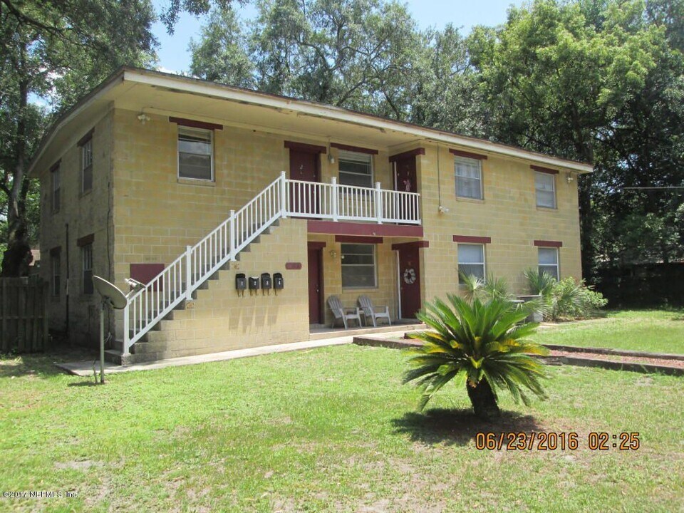 2006 Utah Ave, Unit 4 in Jacksonville, FL - Foto de edificio