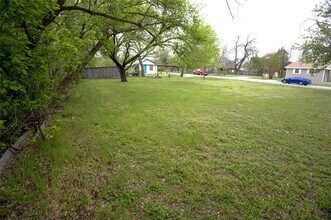 501 Eureka St in Weatherford, TX - Building Photo - Building Photo