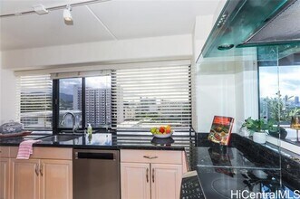 1330 Heulu St in Honolulu, HI - Building Photo - Building Photo