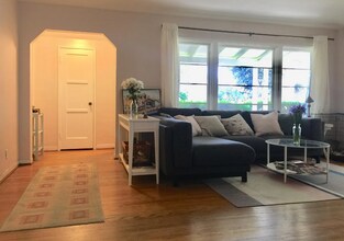 5807 Beck Ave in North Hollywood, CA - Foto de edificio - Building Photo