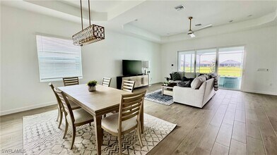 15048 Pinehurst in Punta Gorda, FL - Foto de edificio - Building Photo