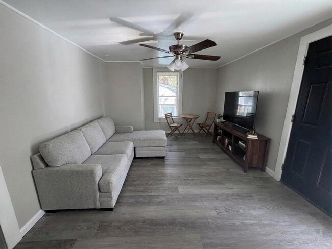 409 Hobson St in High Point, NC - Building Photo - Building Photo